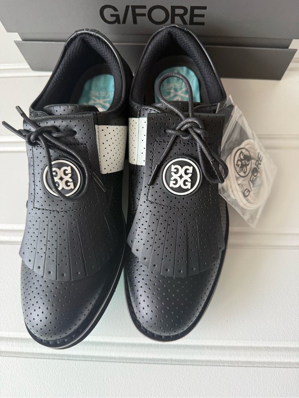 G/FORE GFORE GALLIVANTER PERFORATED LEATHER KILTIE GOLF SHOE Women 8M Black NEW - Picture 4 of 7